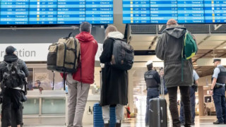 AB'de yolculara yeni haklar geliyor: Uçuş gecikirse tazminat