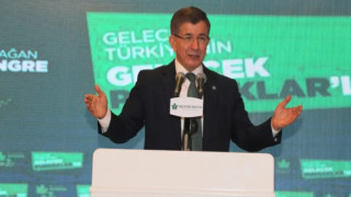 Davutoğlu siyaseti bıraktı, Gelecek Partisi feshedildi