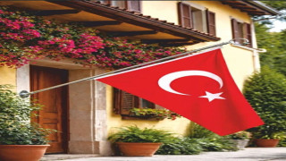 GAZETECİ YAZAR MUSTAFA GÖKTAŞ YAZDI: Ses Bayrağımız Türkçemiz: Köklerimizden Geleceğe Uzanan Köprü