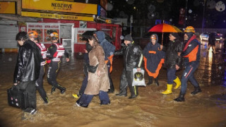 Şiddetli yağış ve fırtına uyarısı: İstanbul'da iki kişi öldü